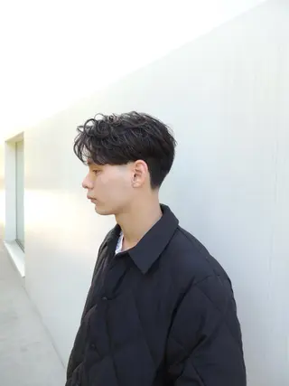 ショート メンズ ⚡メンズパーマフ ェードカットTomyのヘアスタイル