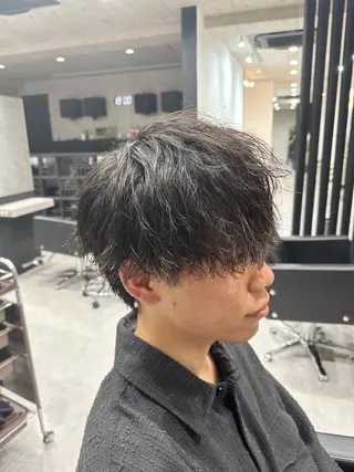 ショート パーマ メンズ ユウ🪄 パーマ指名No1のヘアスタイル