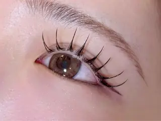 マツエク・マツパ téa. -eyeroom-所属・téa. reina/表参道のマツエク・マツパデザイン