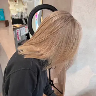 カラー RIENS xreaのヘアスタイル