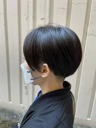 ショート antica YOSHIのヘアスタイル