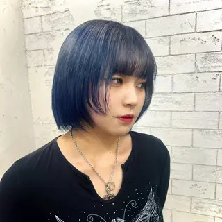 ショート ハイトーン/レイヤー ウルフ/V系kanaのヘアスタイル