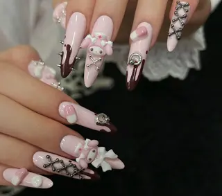 ネイル Pure&Rich Nailのネイルデザイン