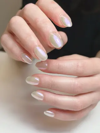 ネイル 透灯 TOUTOU 🪄のネイルデザイン