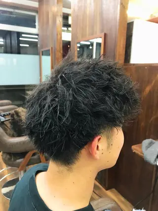 ショート パーマ メンズ 加藤 憂のヘアスタイル