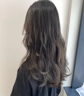 カラー 前田 亮晟のヘアスタイル