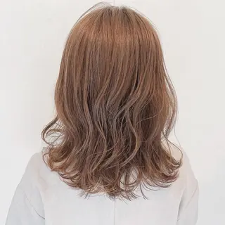 ミディアム カラー 伊藤 さやかのヘアスタイル