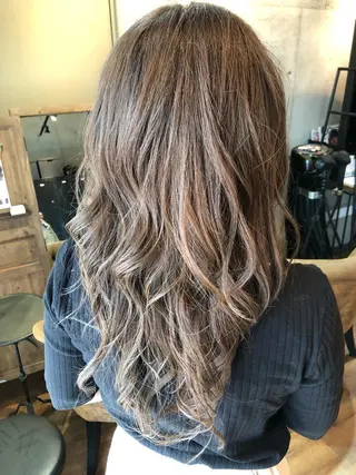 ロング 山村 直哉のヘアスタイル
