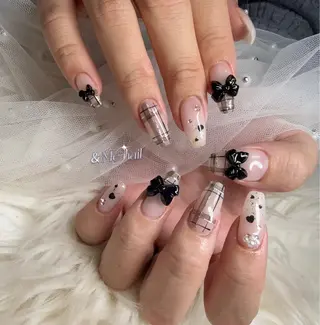 ネイル &ME ネイルサロンのネイルデザイン