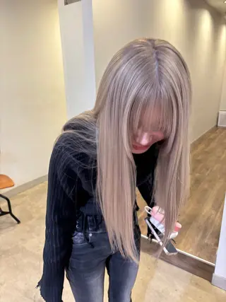 カラー 🎗️ブリーチ 🎗️ダブルカラーのヘアスタイル