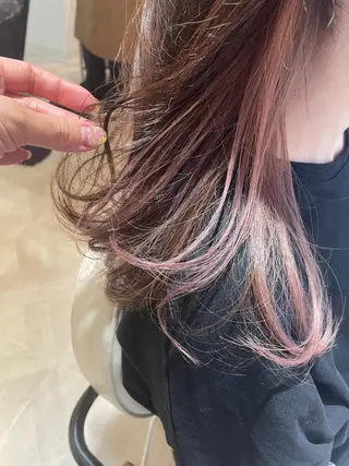 ロング カラー newi saLyu ネウィ サリューのヘアスタイル