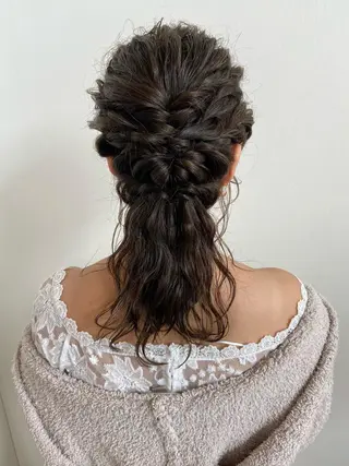 セミロング カラー ヘアアレンジ 小栗 麻衣のヘアスタイル