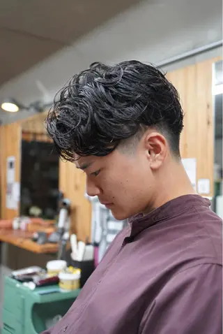 パーマ メンズ 関 晃哉のヘアスタイル
