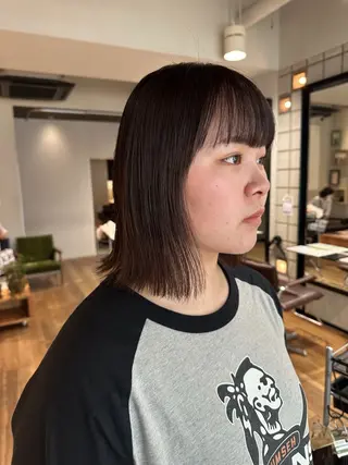 ミディアム カラー 塩澤 榛奈のヘアスタイル