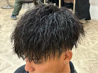 ショート パーマ メンズ パーマ職人DAIKI ツイスパ/波巻きのヘアスタイル