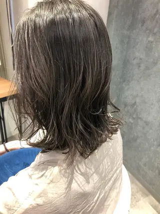 ミディアム Noyヨシモト ヒロトのヘアスタイル