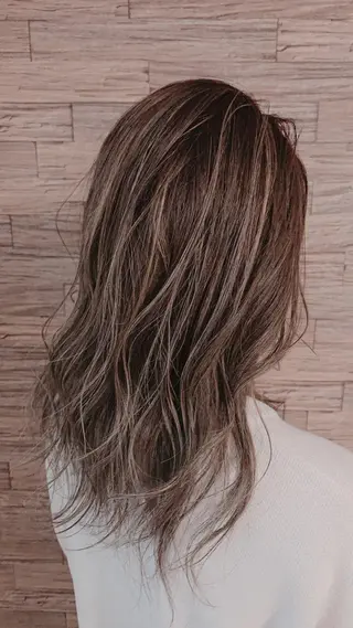 ロング カラー 有坂 里恵のヘアスタイル