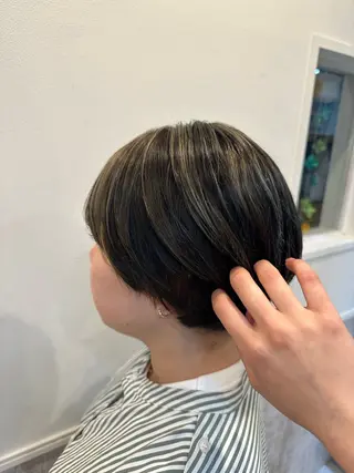 ショート MIRUKA/ 暖色カラー/ベージュのヘアスタイル