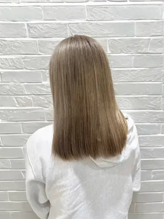 セミロング 髪質改善×レイヤー 高嶋のヘアスタイル