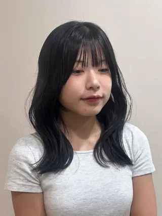 セミロング カラー ナチュラル大人っぽい スタイル　MAORIのヘアスタイル