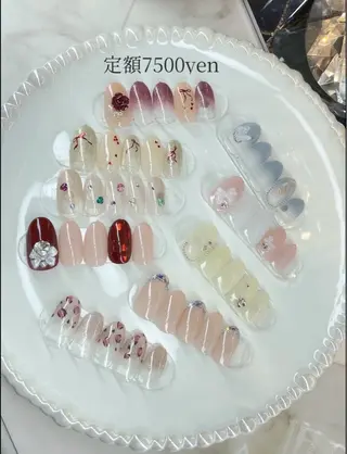 ネイル 23時まで❤︎韓国、 ワンホンネイルのネイルデザイン