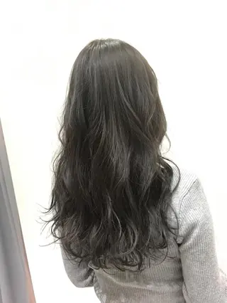 ロング ブリーチカラー☆ 再生トリートメントのヘアスタイル