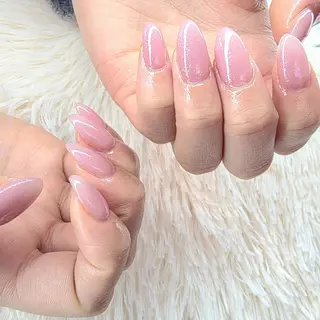 ネイル White  Se7enのネイルデザイン