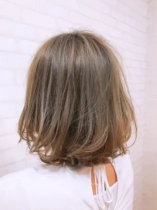 ミディアム カラー モテ前髪 タゴメ シンヤのヘアスタイル
