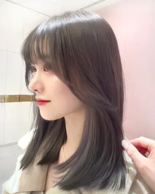 ミディアム カラー ヘアアレンジ 🤎小顔レイヤー /ベージュ🤎友香のヘアスタイル