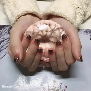 ネイル ガレンドウ 白澤 愛子のネイルデザイン