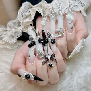 ネイル ANH NAIL ゴテゴテ専門店💎のネイルデザイン