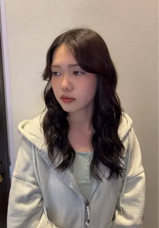 ロング 吉野 琴音のヘアスタイル