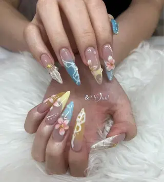 ネイル &ME ネイルサロンのネイルデザイン