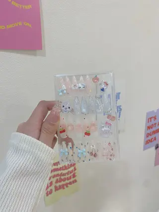 ネイル Lim nail🤍 Ayaのネイルデザイン