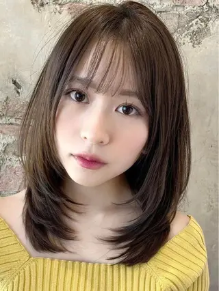 ミディアム ブリーチなし 透明感カラー/艶髪のヘアスタイル