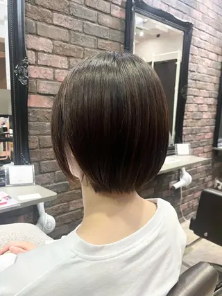ショート 髪質改善×ブリーチ 無しWカラー🫧天神のヘアスタイル