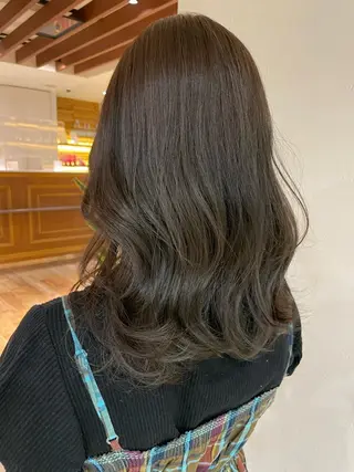 ミディアム ウルフカット/ ハッシュカット/山路のヘアスタイル
