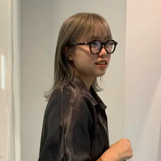 カラー 的場 莉音のヘアスタイル