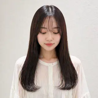 セミロング 佐藤 舞のヘアスタイル