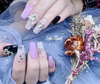 ネイル She   Nail所属・ISA_ BELLAのネイルデザイン