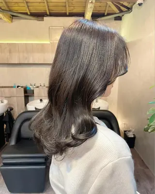 ミディアム カラー 顔周りカット 【オノザワリョウ】のヘアスタイル