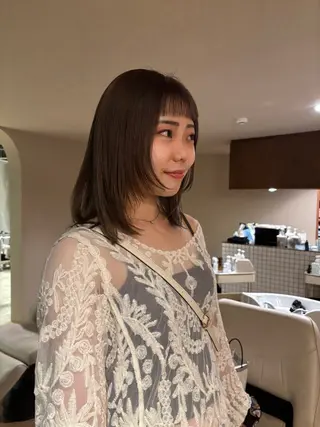 セミロング カラー 星 美羽のヘアスタイル