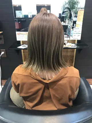 ミディアム カラー 正分 真美のヘアスタイル