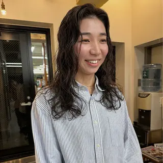 セミロング パーマ ヘアアレンジ 🌐サトウ リョウ🌐のヘアスタイル