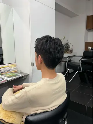 ショート パーマ メンズ 【ヤマザキアヤメ】 艶カラー/縮毛矯正のヘアスタイル