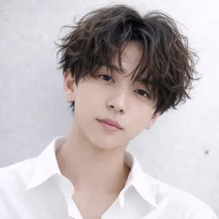 メンズ シャドウ/フェザー ニュアンスヘアメンズのヘアスタイル