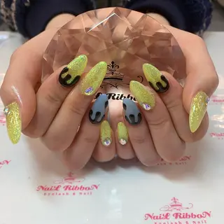 ネイル ネイルリボン 受付スタッフのネイルデザイン