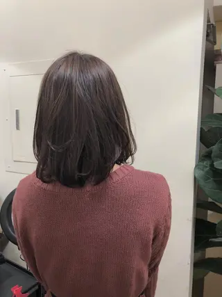 ミディアム 顔周りの垢抜けヘア 立山愛梨のヘアスタイル