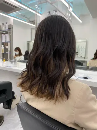 ミディアム カラー パーマ ヘアアレンジ メンズ キッズ ネイル マツエク・マツパ アイブロウ ウルフ&レイヤー特化 まとまる美髪矯正のヘアスタイル