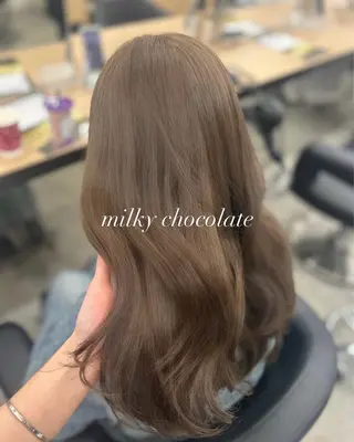 ロング カラー YUKA🤍ベージュ /ミルクティーのヘアスタイル